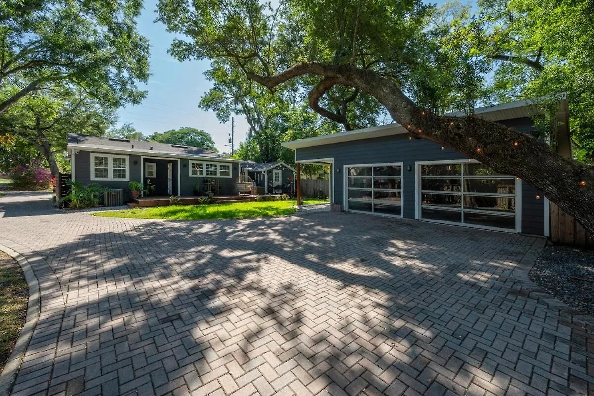Holiday home Charming 3Br Home Near Dt With King Bed And Fire Pit Orlando United States
