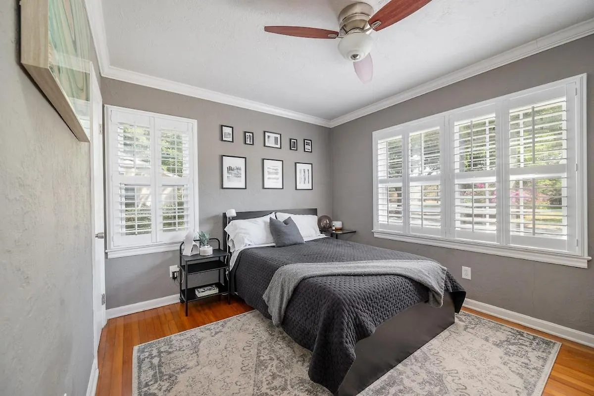 Holiday home Charming 3Br Home Near Dt With King Bed And Fire Pit Orlando